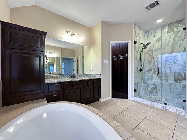 201 Arrezo LN, Georgetown, TX 78628