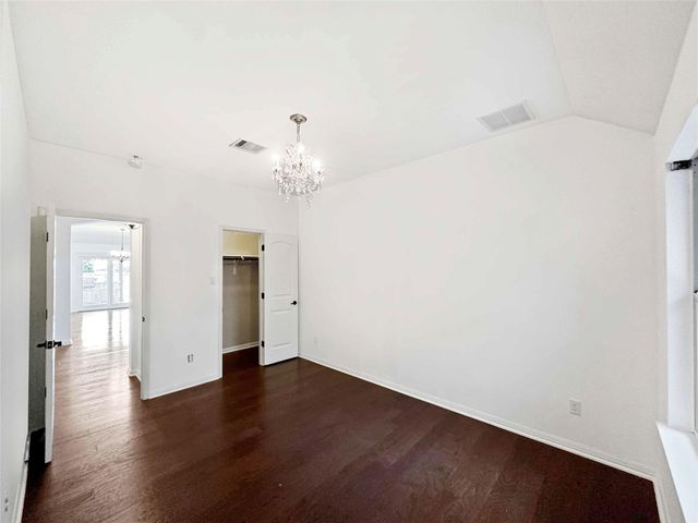 201 Arrezo LN, Georgetown, TX 78628