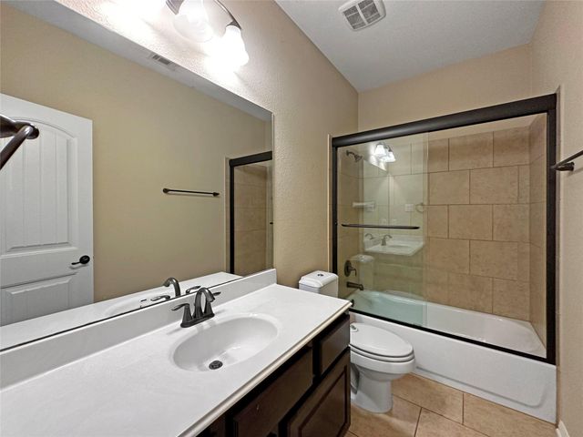 201 Arrezo LN, Georgetown, TX 78628