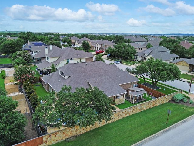 201 Arrezo LN, Georgetown, TX 78628