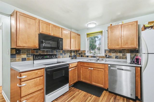 3352 Wilson Avenue, Grandville, MI 49418