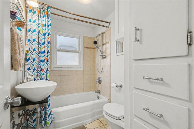 3352 Wilson Avenue, Grandville, MI 49418