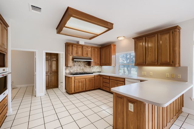 2508 Colt Lane, Crowley, TX 76036