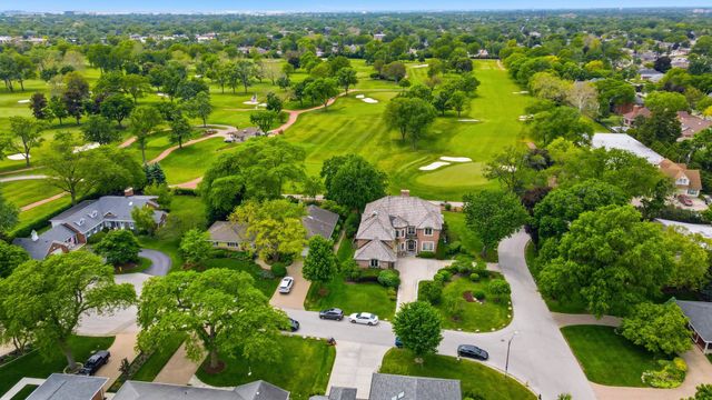 809 Edgemont Lane, Park Ridge, IL 60068