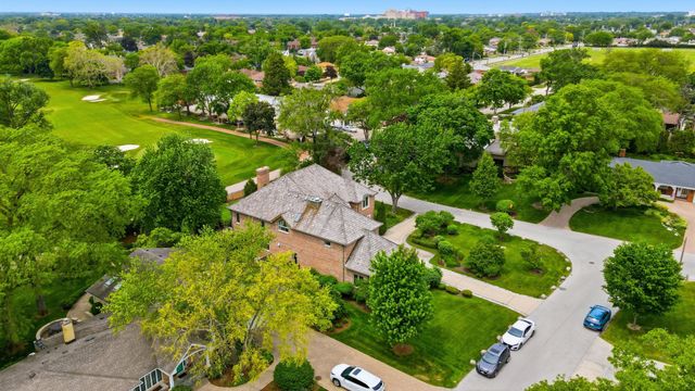 809 Edgemont Lane, Park Ridge, IL 60068