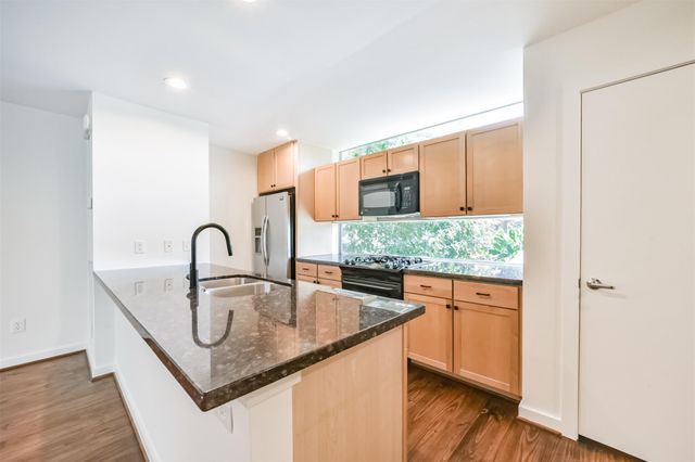 2905 Sherman Street C, Houston, TX 77003