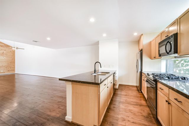 2905 Sherman Street C, Houston, TX 77003