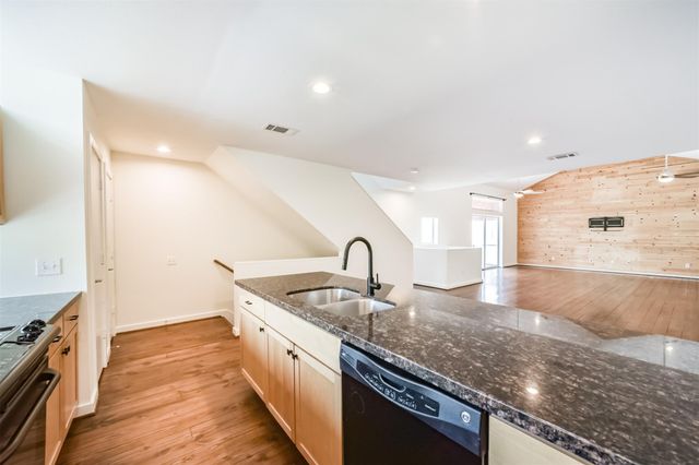 2905 Sherman Street C, Houston, TX 77003
