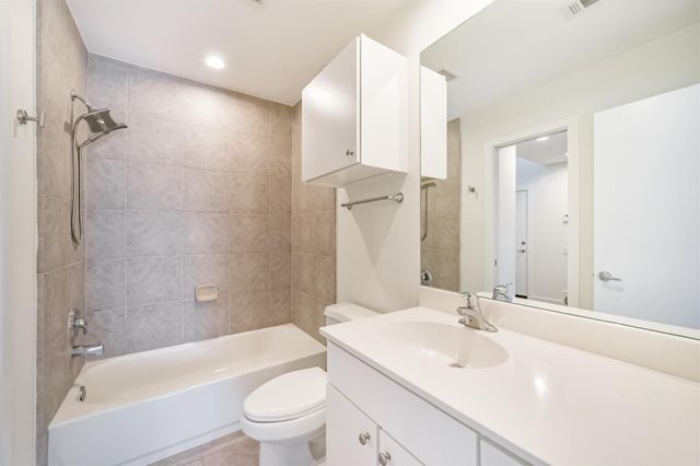 2905 Sherman Street C, Houston, TX 77003