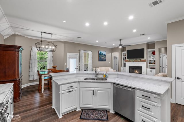 1038 Shady Oaks Drive, Keatchie, LA 71046