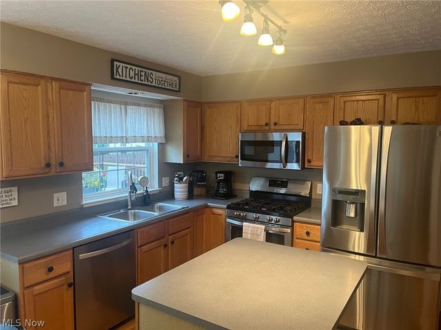 3632 Berkeley Lane, Brunswick, OH 44212