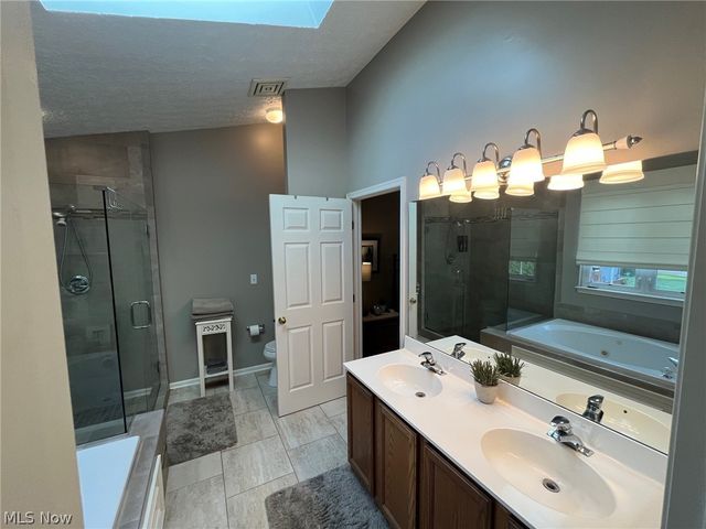 3632 Berkeley Lane, Brunswick, OH 44212