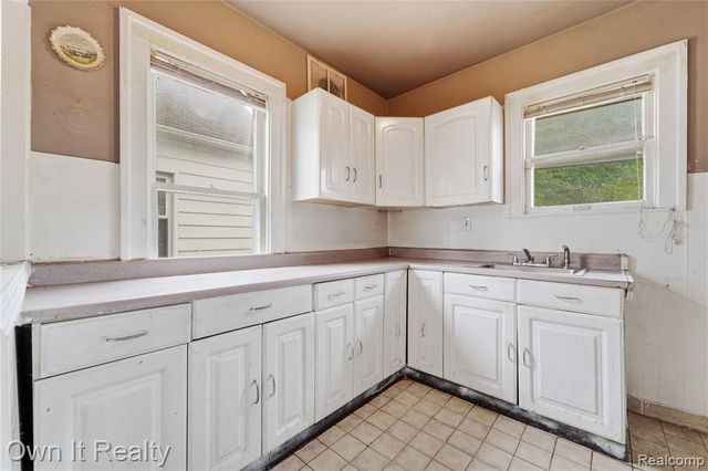 6109 Argyle Street, Dearborn, MI 48126