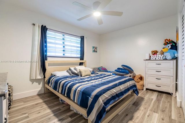 929 NE 199th St 203, Miami, FL 33179