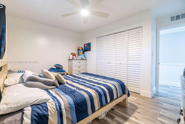 929 NE 199th St 203, Miami, FL 33179