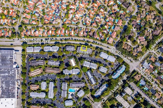 929 NE 199th St 203, Miami, FL 33179