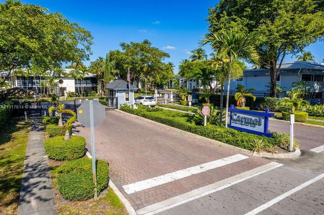 929 NE 199th St 203, Miami, FL 33179