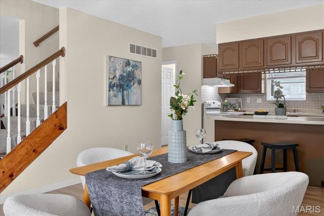 12228 Glenpark Drive, Maryland Heights, MO 63043
