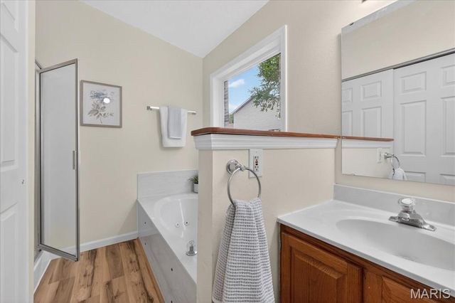 12228 Glenpark Drive, Maryland Heights, MO 63043