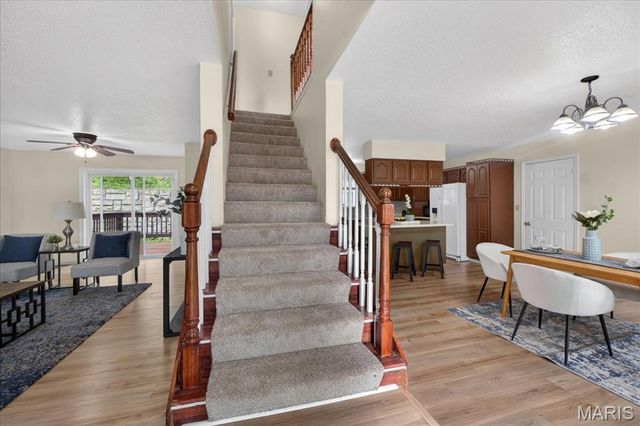 12228 Glenpark Drive, Maryland Heights, MO 63043
