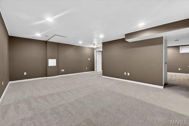 12228 Glenpark Drive, Maryland Heights, MO 63043