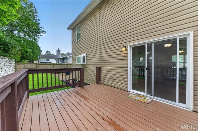 12228 Glenpark Drive, Maryland Heights, MO 63043