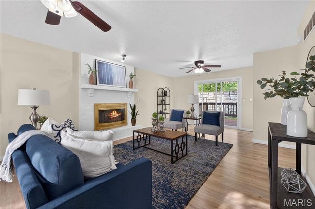 12228 Glenpark Drive, Maryland Heights, MO 63043
