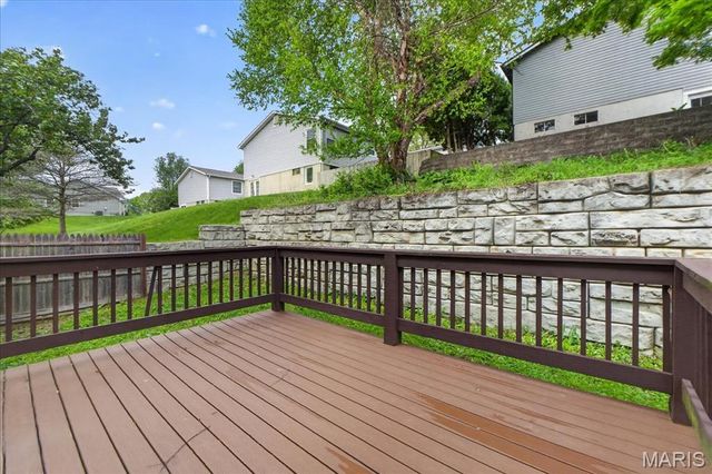 12228 Glenpark Drive, Maryland Heights, MO 63043