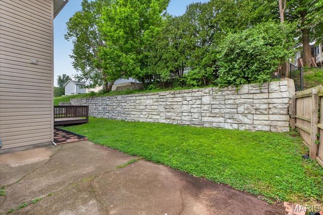 12228 Glenpark Drive, Maryland Heights, MO 63043