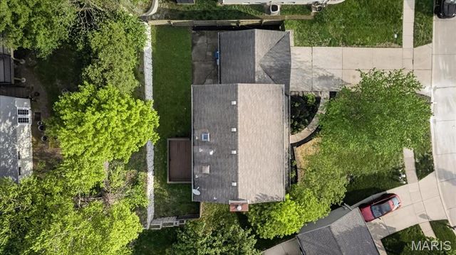 12228 Glenpark Drive, Maryland Heights, MO 63043