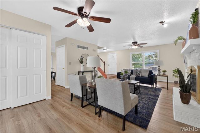 12228 Glenpark Drive, Maryland Heights, MO 63043