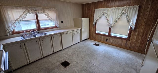 581 E Bakersville Edie Rd, Lincoln Twp, PA 15501