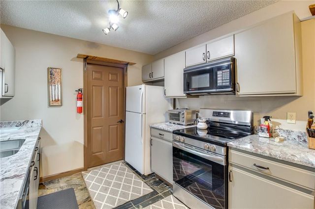 148 Gateway Drive, Ellijay, GA 30540