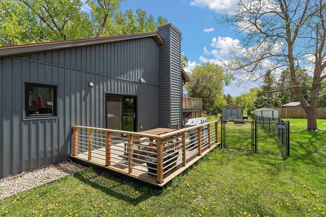 986 Demont Avenue E, Maplewood, MN 55109