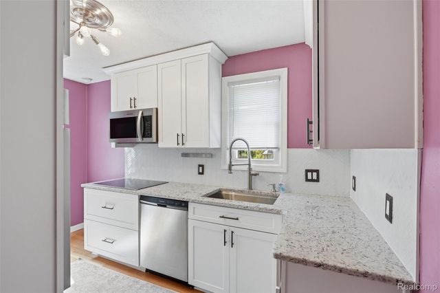 26357 Eton Avenue, Dearborn Heights, MI 48125