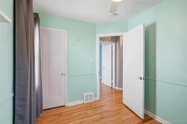 26357 Eton Avenue, Dearborn Heights, MI 48125