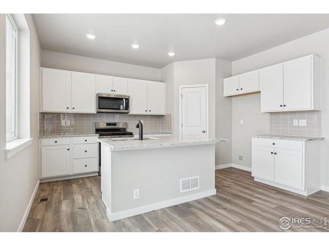 924 Harvard St, Johnstown, CO 80534