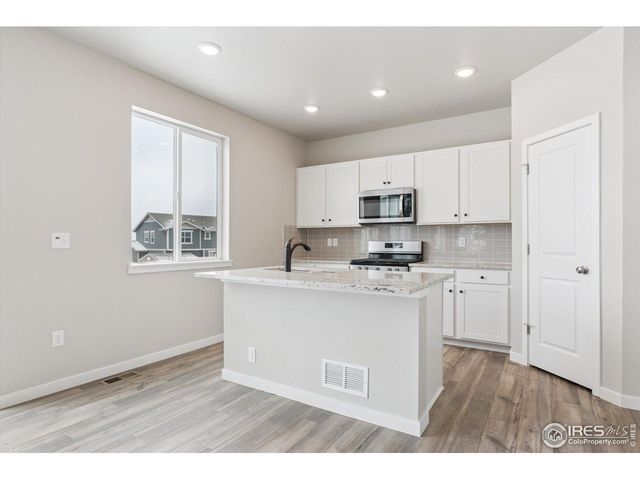 924 Harvard St, Johnstown, CO 80534