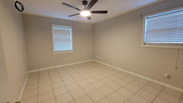 1914 Donna Dr, Deridder, LA 70634