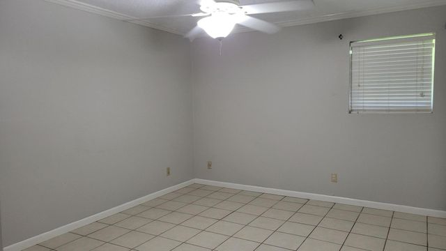 1914 Donna Dr, Deridder, LA 70634