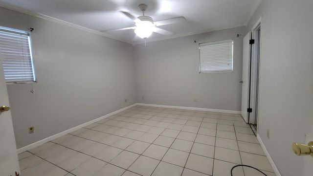 1914 Donna Dr, Deridder, LA 70634