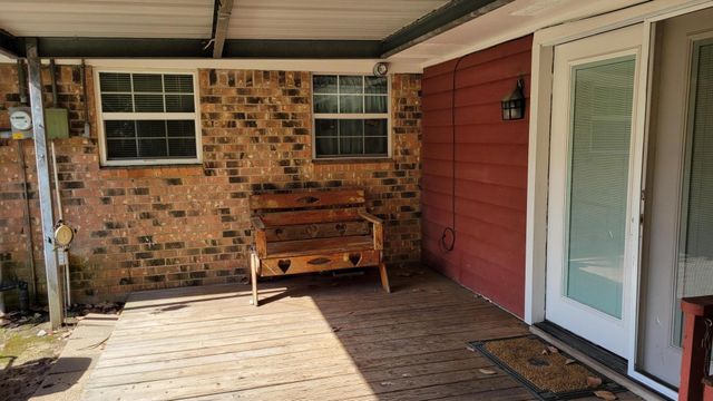 1914 Donna Dr, Deridder, LA 70634