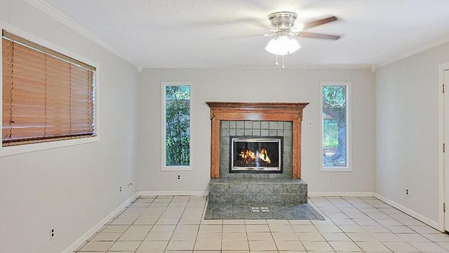 1914 Donna Dr, Deridder, LA 70634