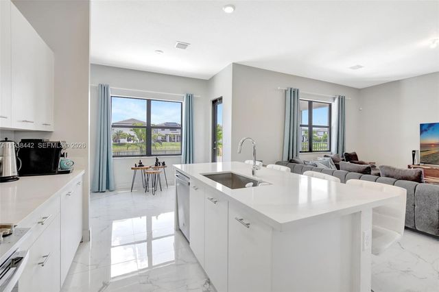 4520 SW 173rd Ave, Miramar, FL 33029