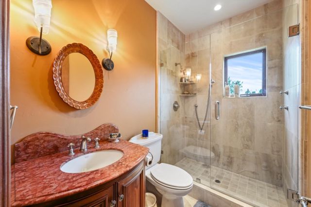 25500 River Rd, Cloverdale, CA 95425