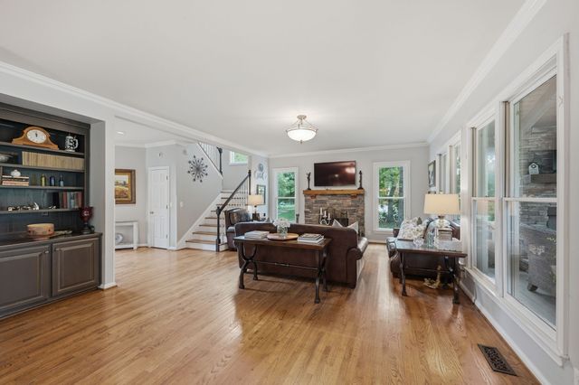 9225 Foxboro Dr, Brentwood, TN 37027