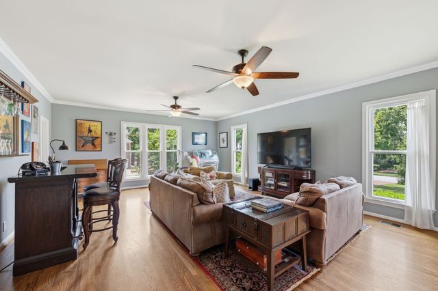 9225 Foxboro Dr, Brentwood, TN 37027