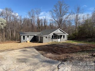 4540 McAlpine Avenue, Morganton, NC 28655