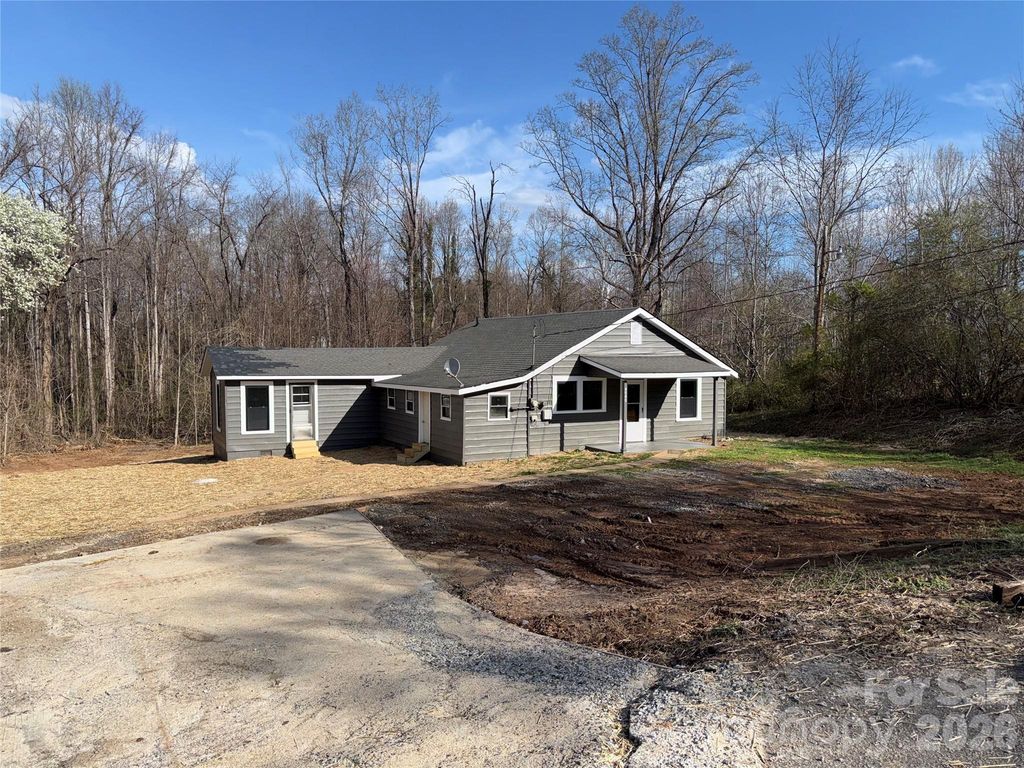 4540 McAlpine Avenue, Morganton, NC 28655