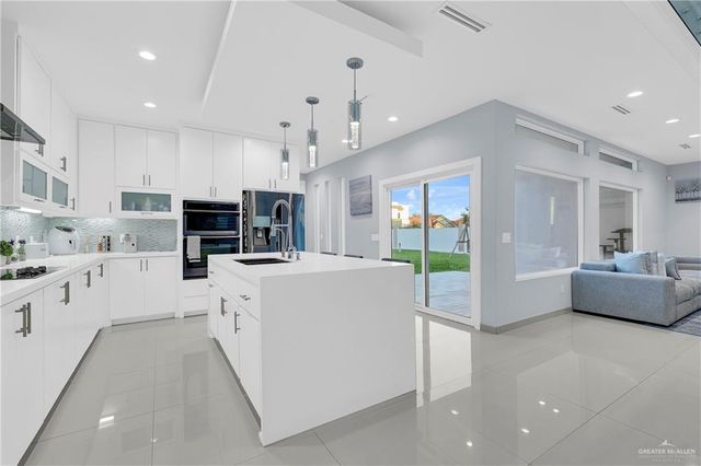 2301 S 49th Street, Mcallen, TX 78503